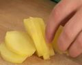 Салат из норвежского копченого лосося с горчичной заправкой