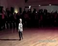 Танцует мальчик